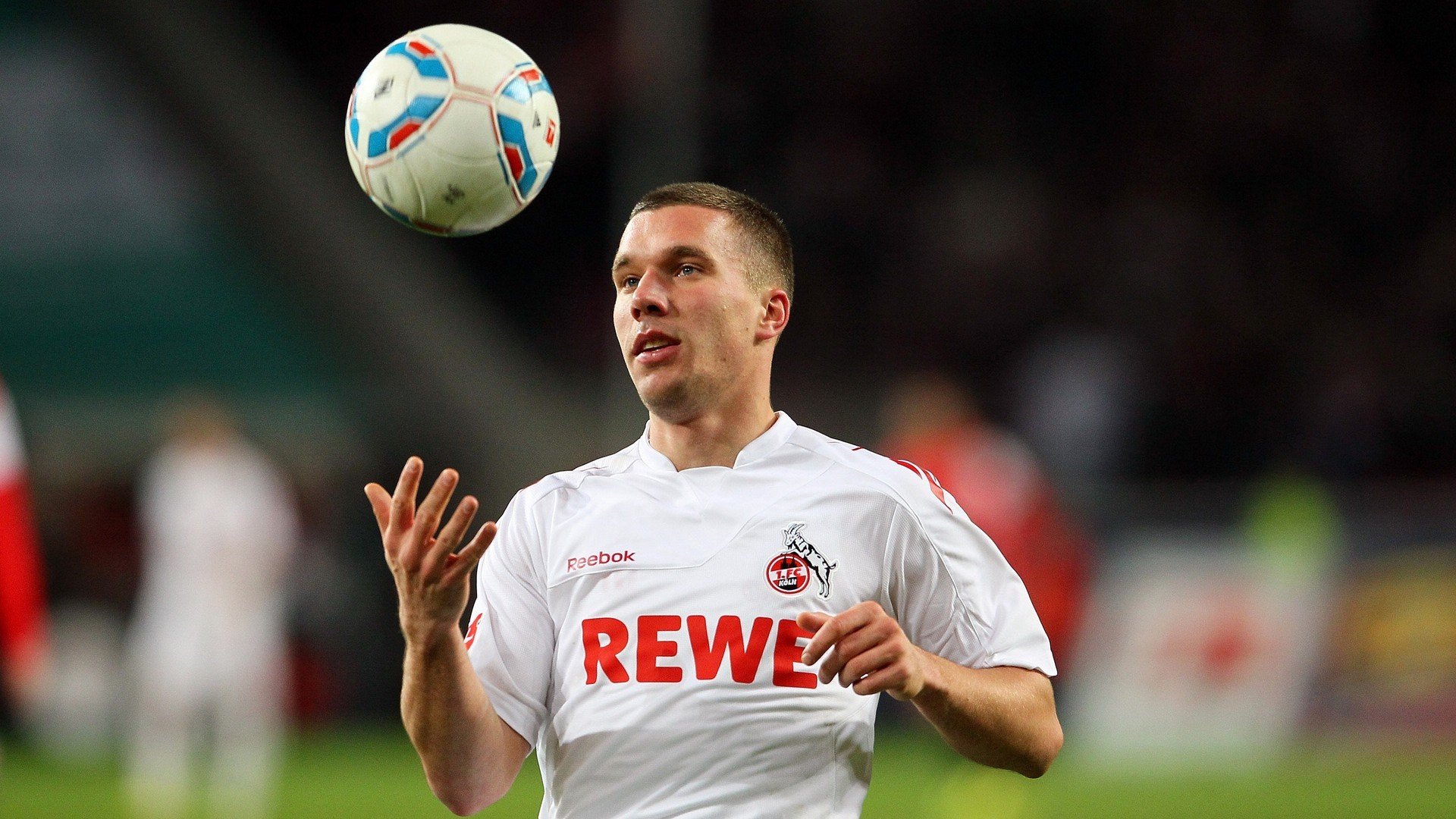 青少年“电子竞技+篮球”融合创新项目在北京亮相，青少年篮球职业联赛